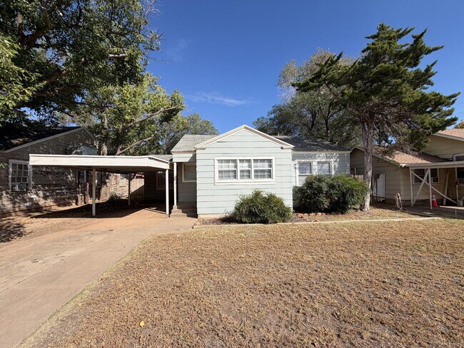 Primary Photo - 2404 25th St