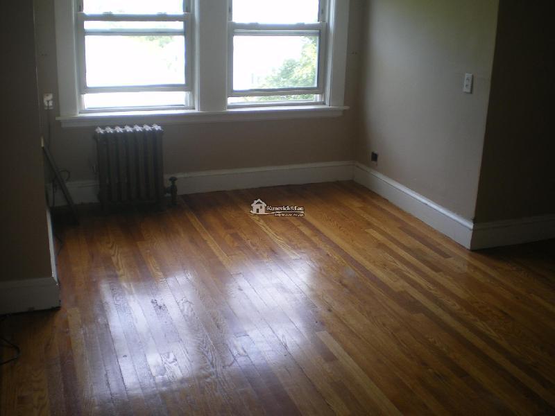 Building Photo - 61 Putnam St