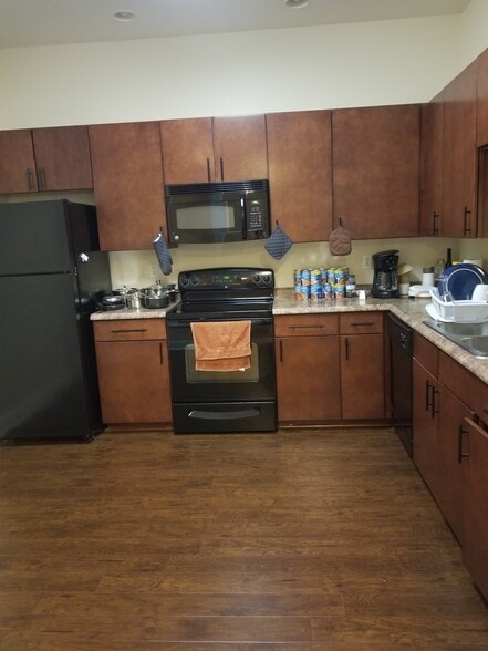 Building Photo - 406 Treyson Ln