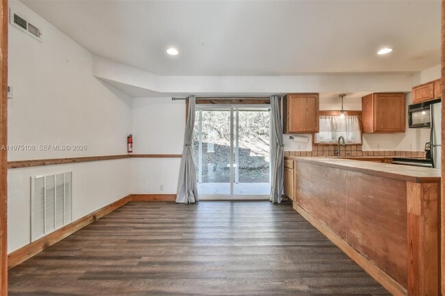 Building Photo - 1216 Bugscuffle Rd