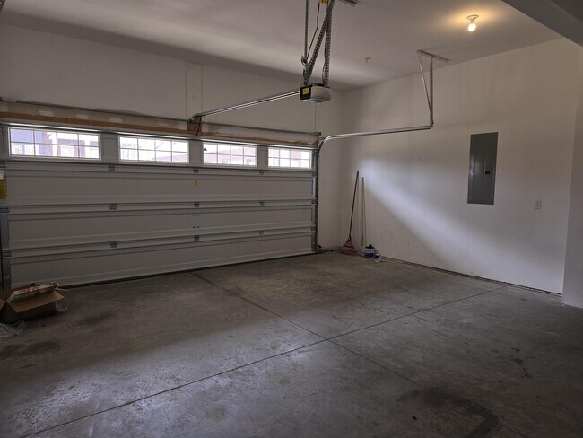 Building Photo - 2031 Tollgate Blvd