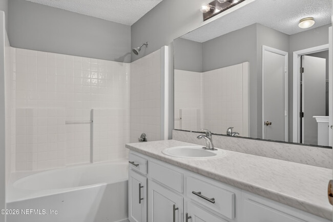 Building Photo - 1108 Hidden Cove Cir S