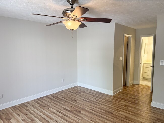 Building Photo - 312 Park Ridge Cir
