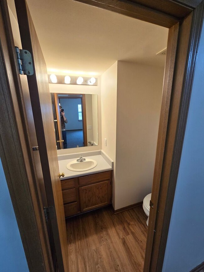 Building Photo - 1001-1017 Rockefeller Ln