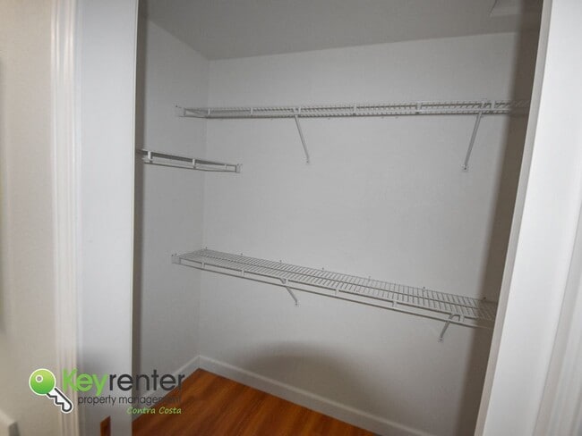 Building Photo - Rare San Ramon Foothills Condo available!
