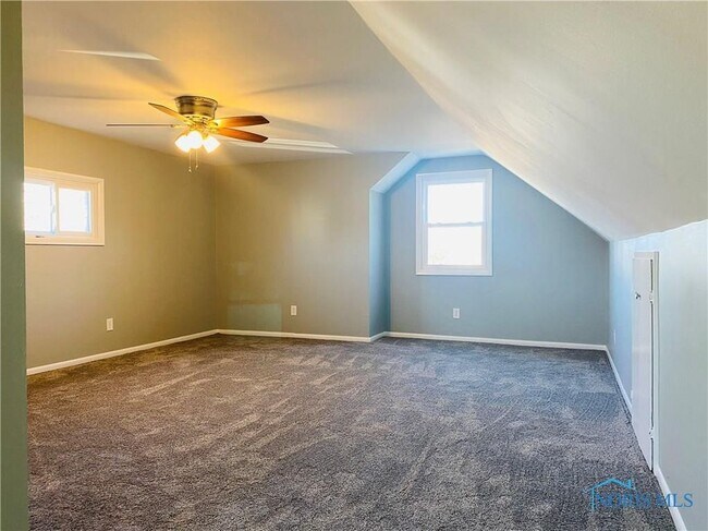 Building Photo - 3263 Blackstone Dr