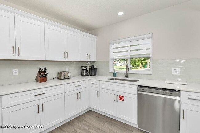 Building Photo - 492 Dempsey Dr