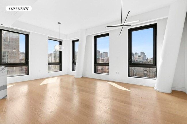 Building Photo - 242 Broome St