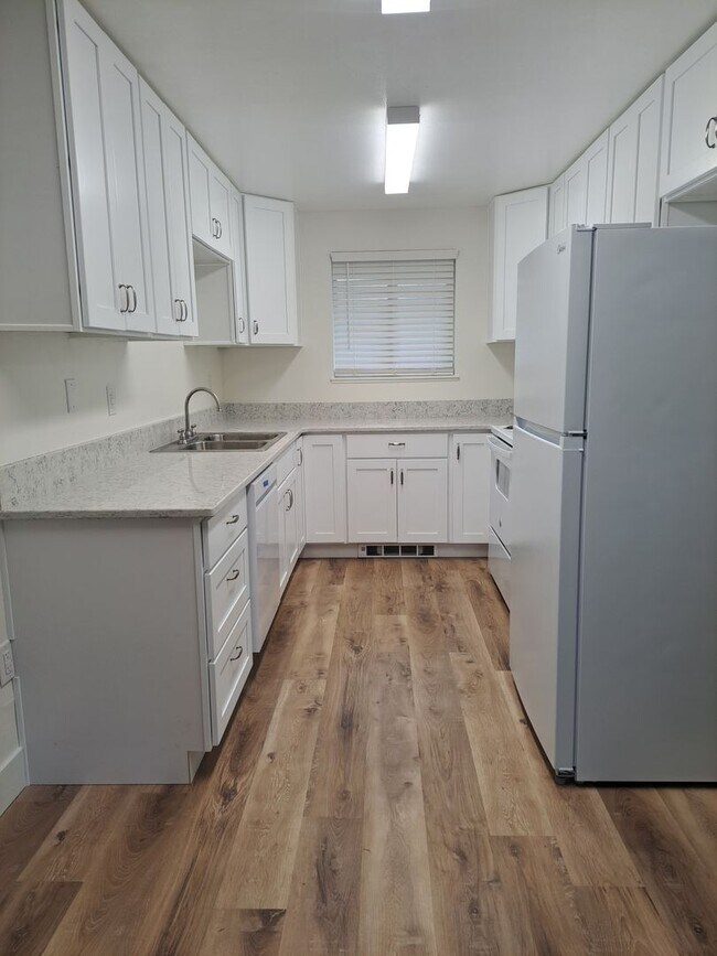 Building Photo - AR6290