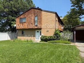 Building Photo - Move in special: $500 off first month rent!!