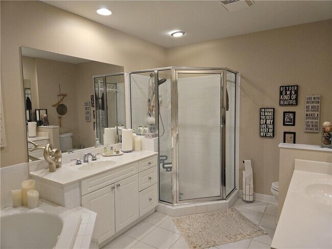 Building Photo - 50 Biscayne Dr NW