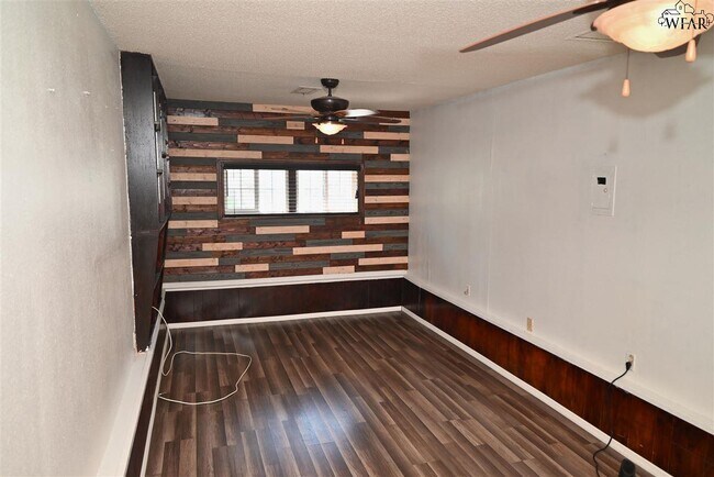 Building Photo - 1113 Harlan Ave