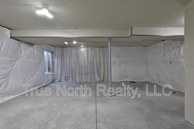 Building Photo - 2246 Koester Trce