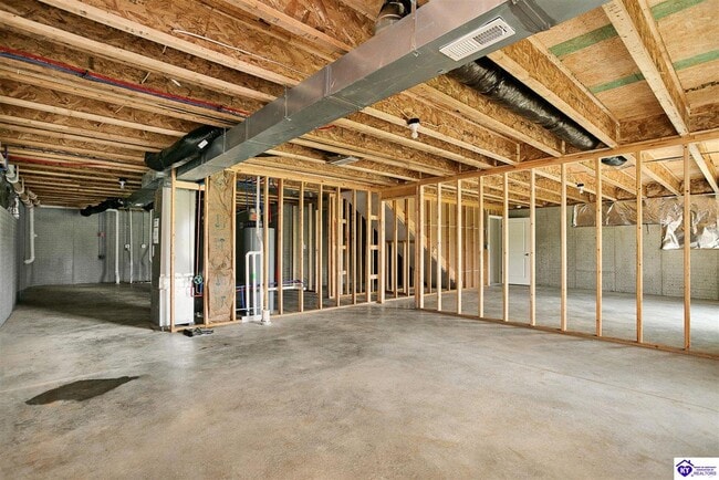 Building Photo - 168 Aqueduct Pk