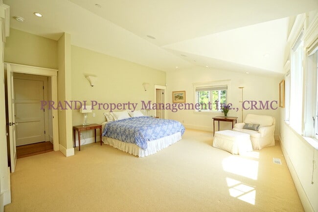 Building Photo - Coming soon!  Exquisite Mill Valley Home.
