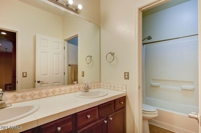 Building Photo - 41309 W Cielo Ln