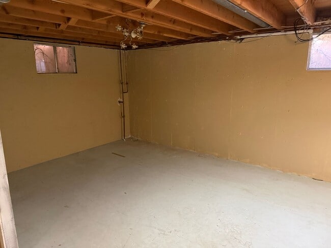 Building Photo - LARGE TOWNHOUSE IN CENTENNIAL!!!