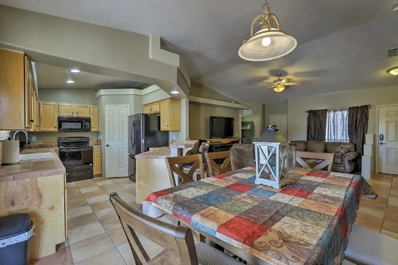 Building Photo - 2598 Rainbow Ave N