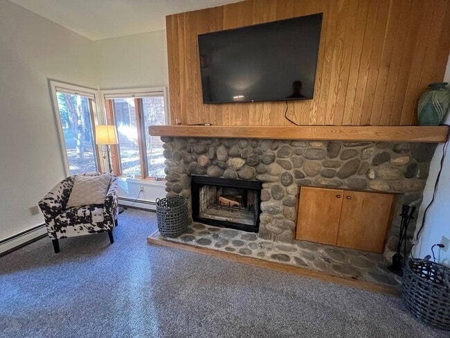 Building Photo - Furnished 2 bed, 2 bath Condo