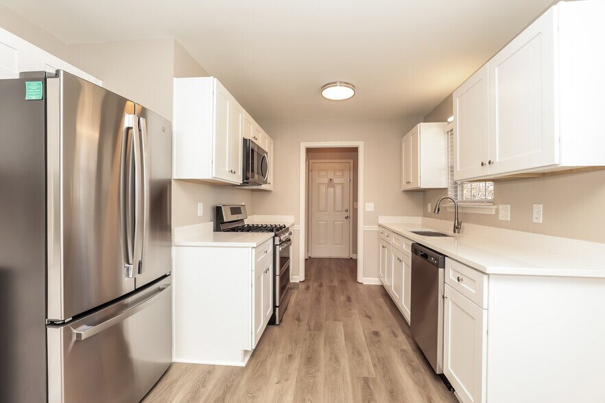 Building Photo - 1918 Pecan Ridge Dr