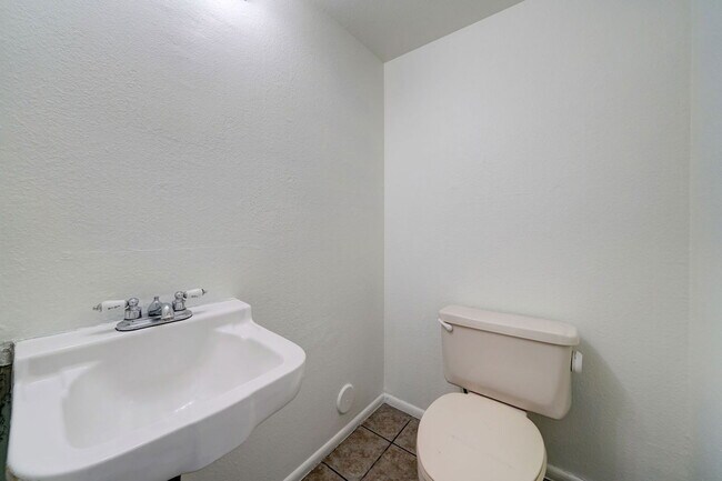 Building Photo - 2696 N 43rd Ave