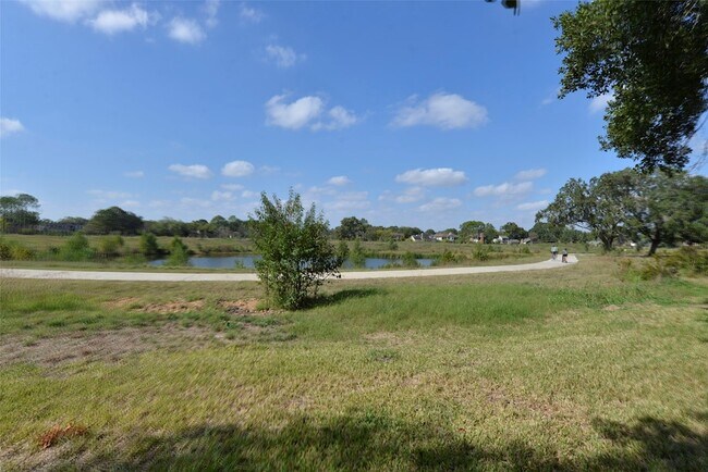 Building Photo - 15322 Torry Pines Rd