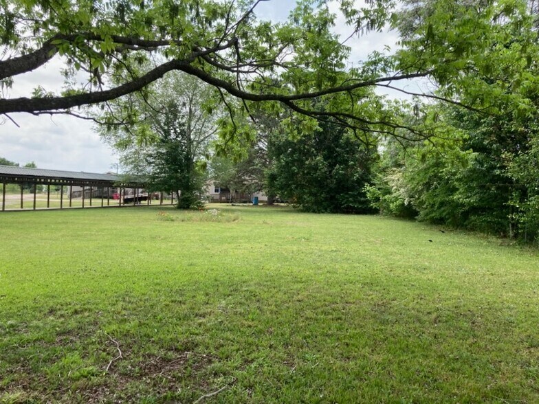 Building Photo - 235 Big 6 Farms Rd