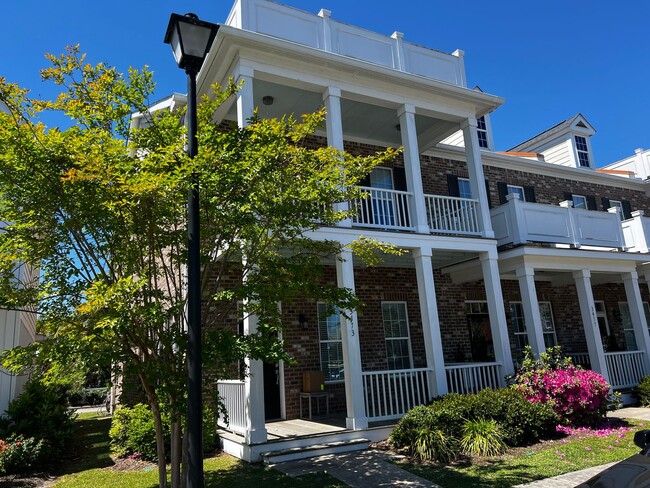 Primary Photo - Beautiful Townhome in Central Myrtle Beach!