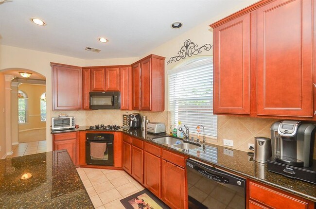 Building Photo - 6134 Vadini Shores Ln
