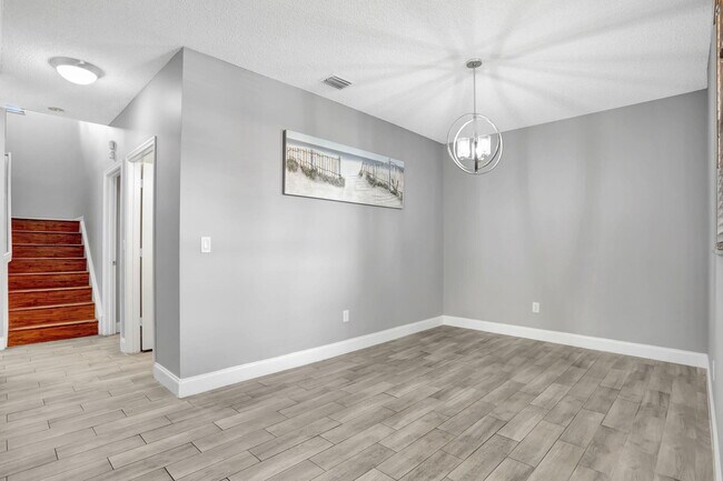 Building Photo - 6144 NW 78th Ct