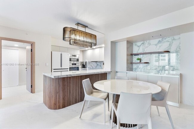 Building Photo - 2080 S Ocean Dr