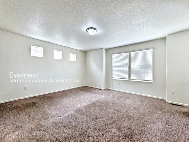 Building Photo - 3831 N Himalaya Rd