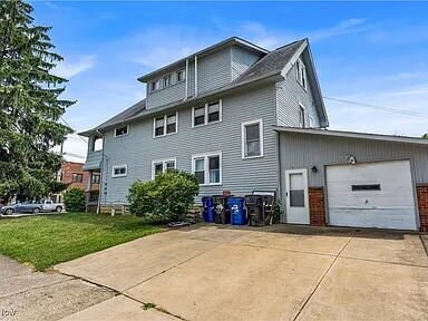 Building Photo - 3292 W 105th St