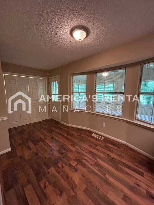 Building Photo - Home in Trussville!!