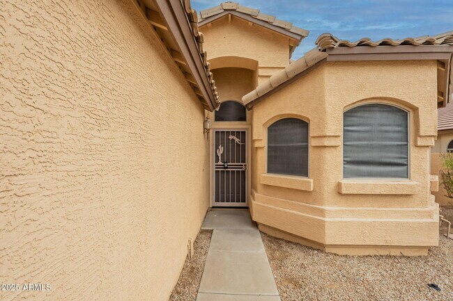 Building Photo - 12568 W Almeria Rd
