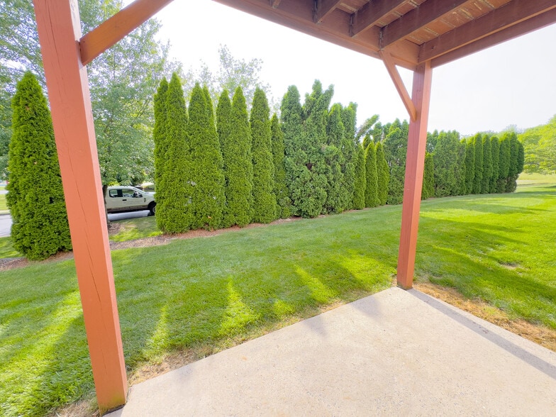 Building Photo - 185 Lindfield Cir