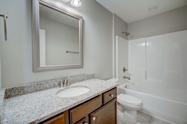 Building Photo - 732 Shelburne Ln