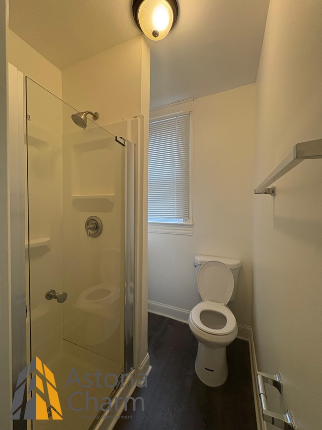 Building Photo - Modern 4-Bedroom with Yard & Easy Downtown...