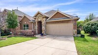 Building Photo - Beautiful 3 bedroom 2 bath and an office w...