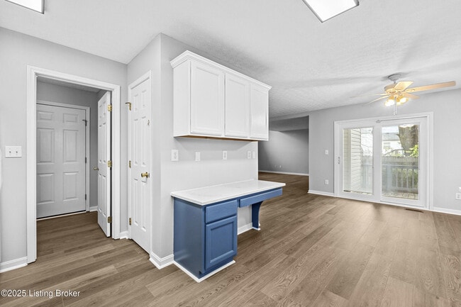 Building Photo - 11001 Bay Run Dr