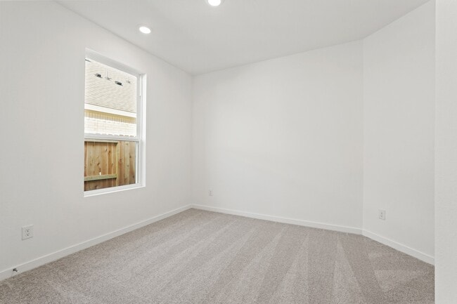 Building Photo - 31714 Blossom Ln