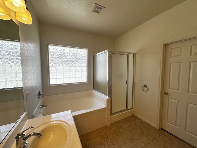 Building Photo - AUTUMN RIDGE AT SUMMERLIN-PHAS