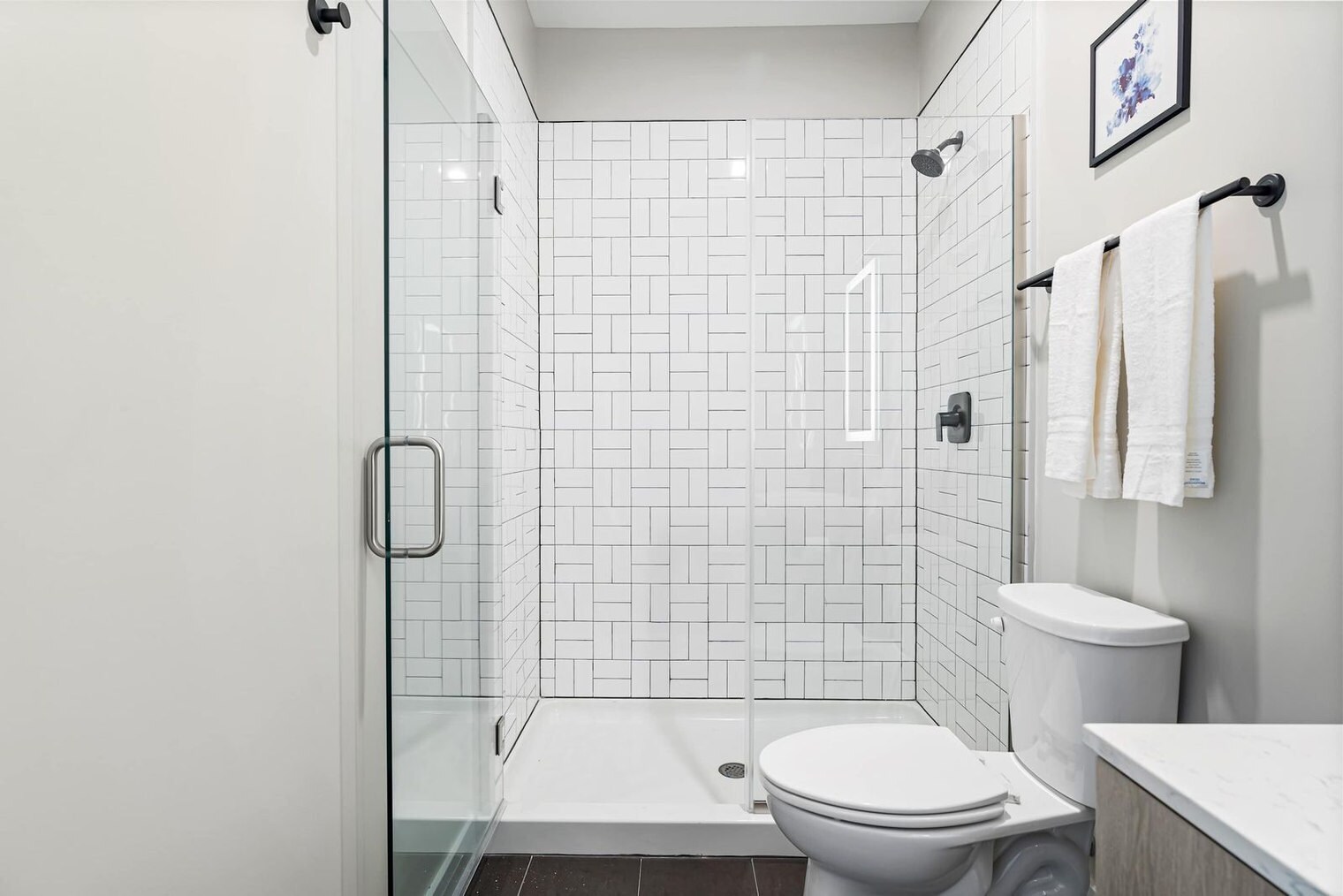 Building Photo - 205 W 4th St