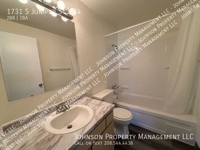 Building Photo - 1731 S Juniper St