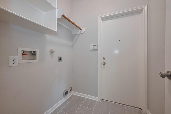 Building Photo - 301 Cedar Branch Dr