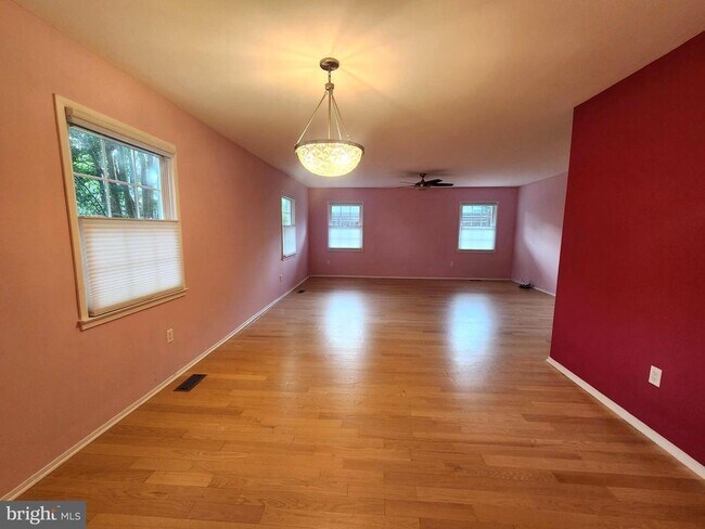 Building Photo - 13201 Moss Ranch Ln