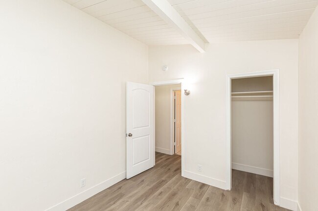 Building Photo - *** OCEANSIDE OASIS 2/1 WITH GARAGE, NEWLY...