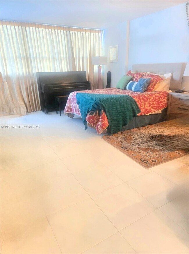 Building Photo - 899 Jeffery St