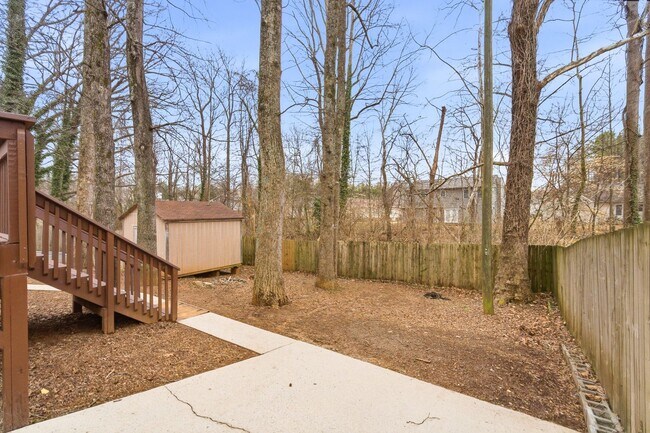 Building Photo - Beautiful, updated 3-bedroom, 2-bathroom brick ranch home in High Point with Fenced in yard