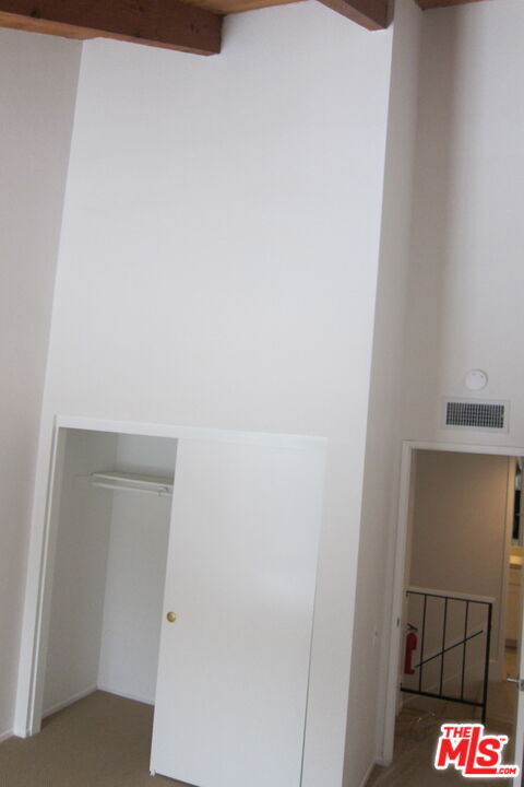 Building Photo - 2909 Arizona Ave